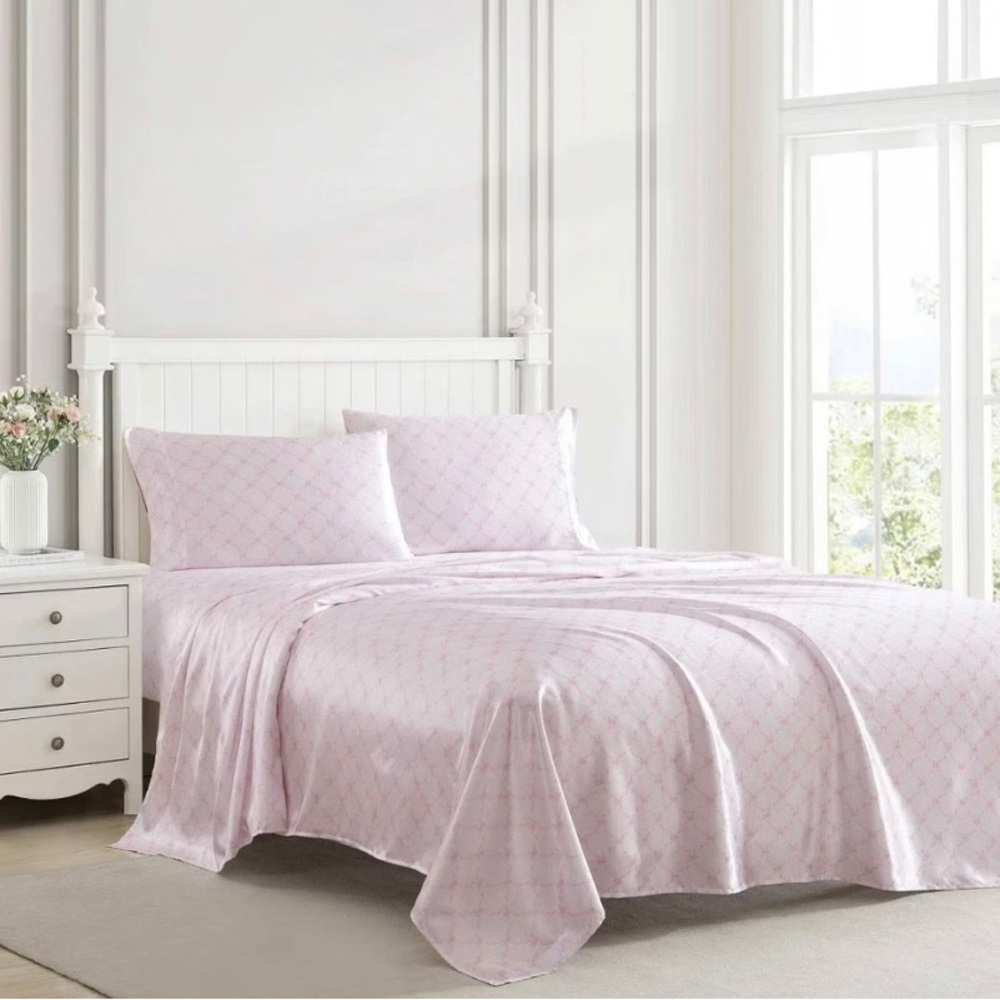 Elegant Satin Pink Bow Sheets ~ King